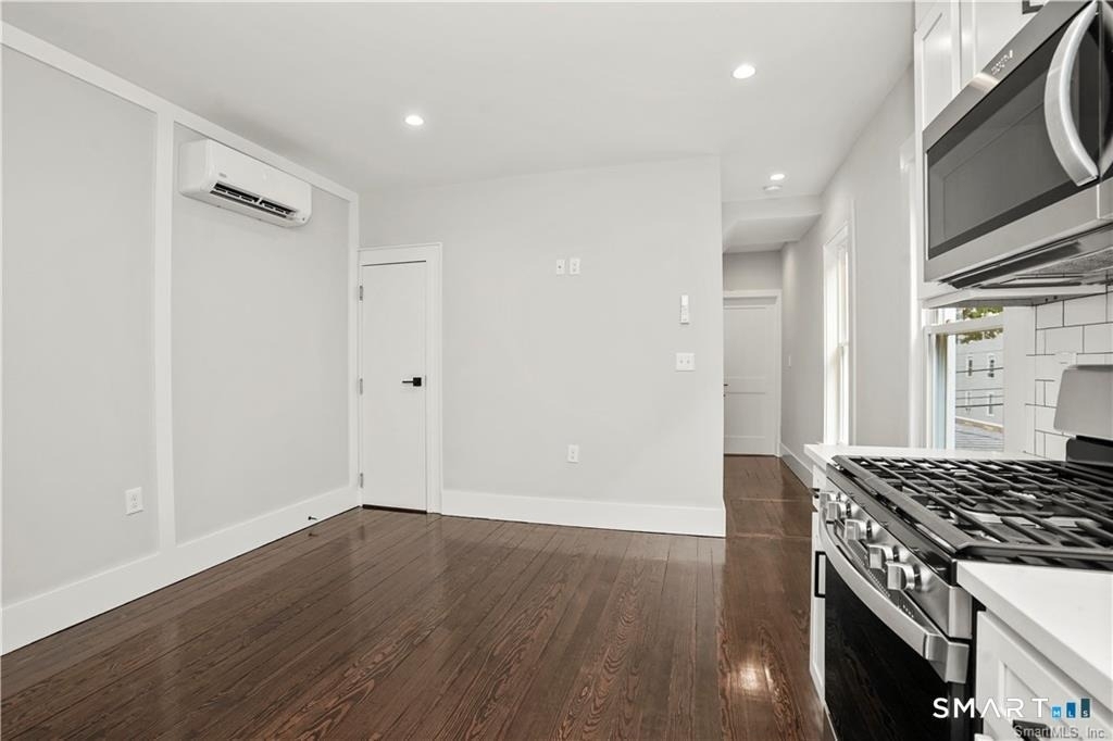 174 Coram Avenue - Photo 3