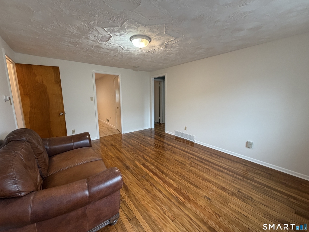 50 Lincoln Avenue - Photo 4
