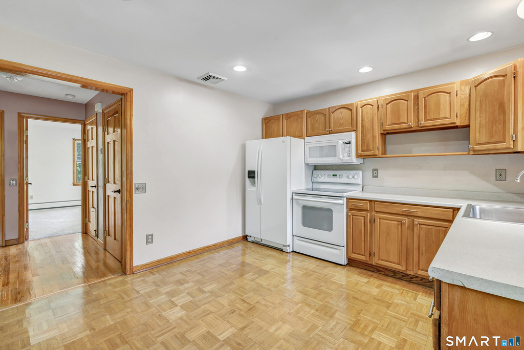 5b Saxony Drive - Photo 9