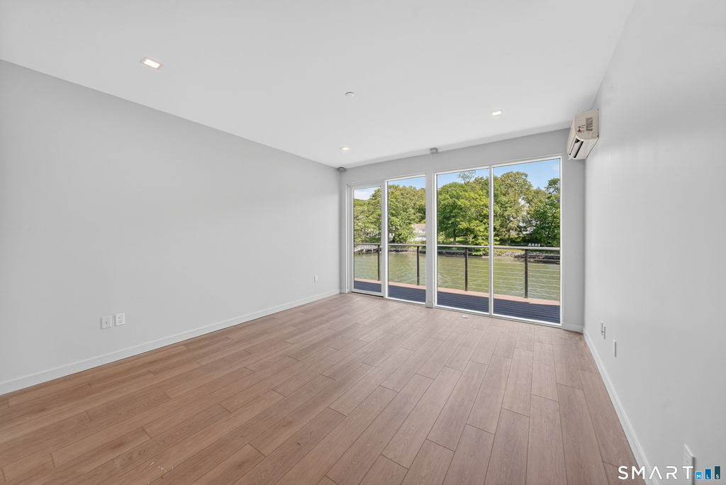 253 Riverside Avenue - Photo 5