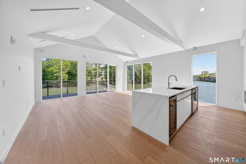 253 Riverside Avenue - Photo 2