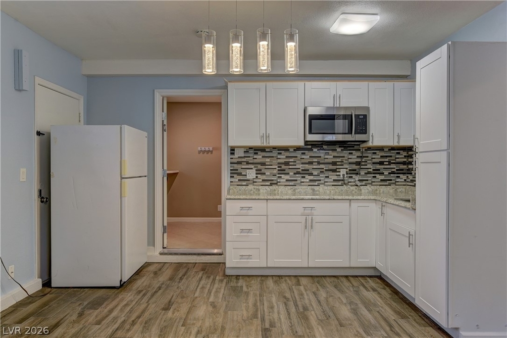 3896 Acapulco Avenue - Photo 29