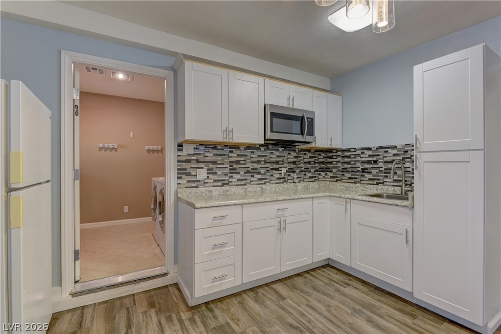 3896 Acapulco Avenue - Photo 30