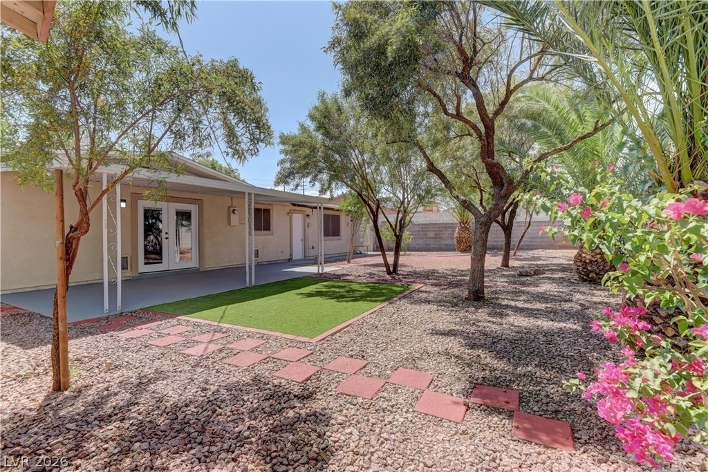 3896 Acapulco Avenue - Photo 24