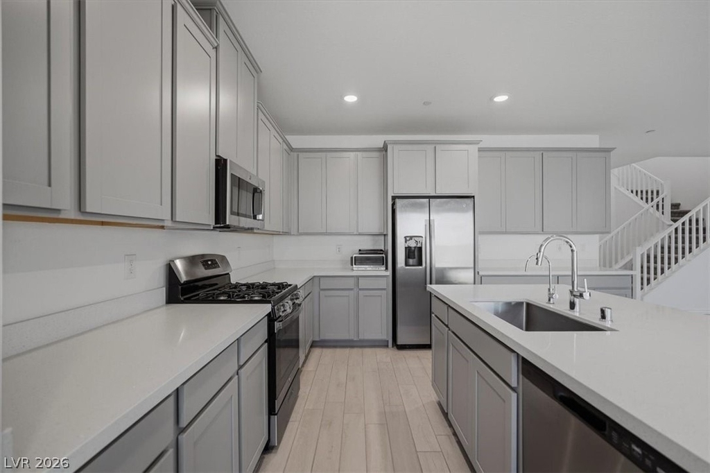 294 Mount Williamson Street - Photo 3