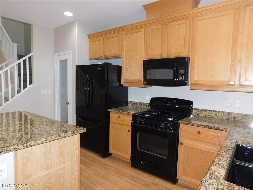 913 Ambrosia Drive - Photo 6