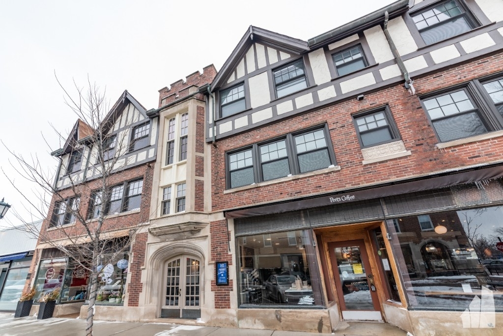545 Chestnut St - Photo 0