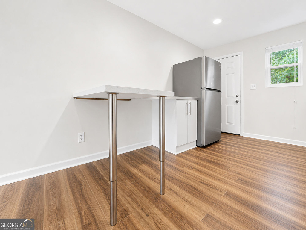 3193 E Point Street - Photo 6
