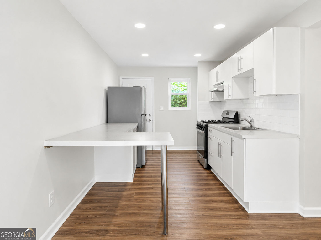 3193 E Point Street - Photo 5