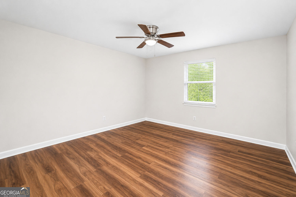 3193 E Point Street - Photo 15