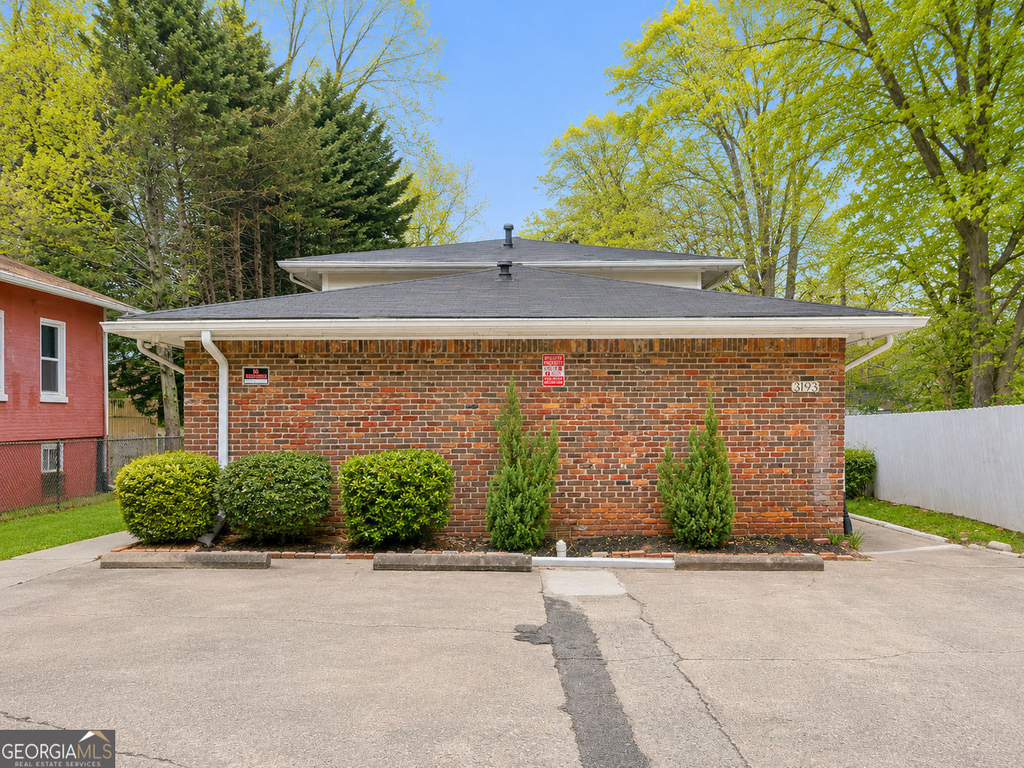 3193 E Point Street - Photo 18