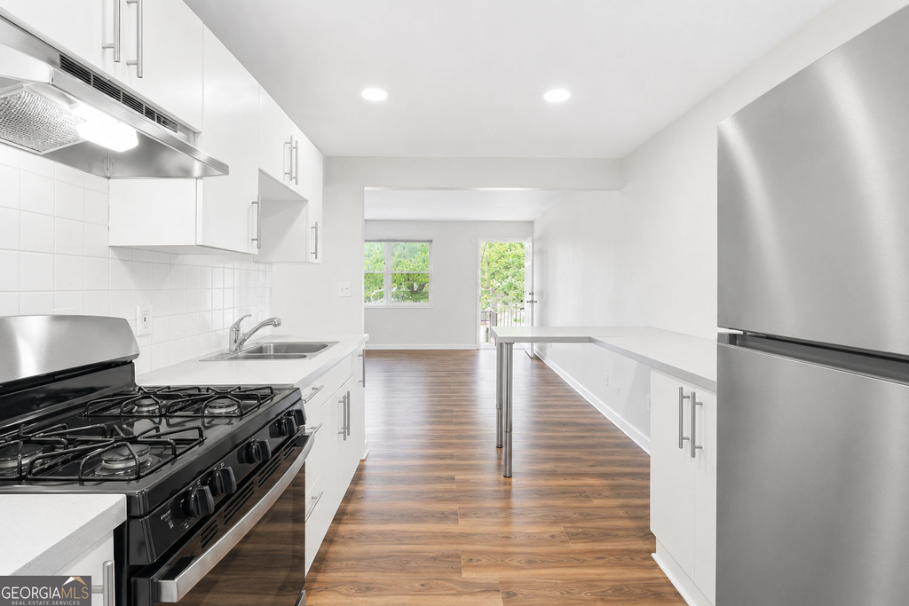 3193 E Point Street - Photo 8