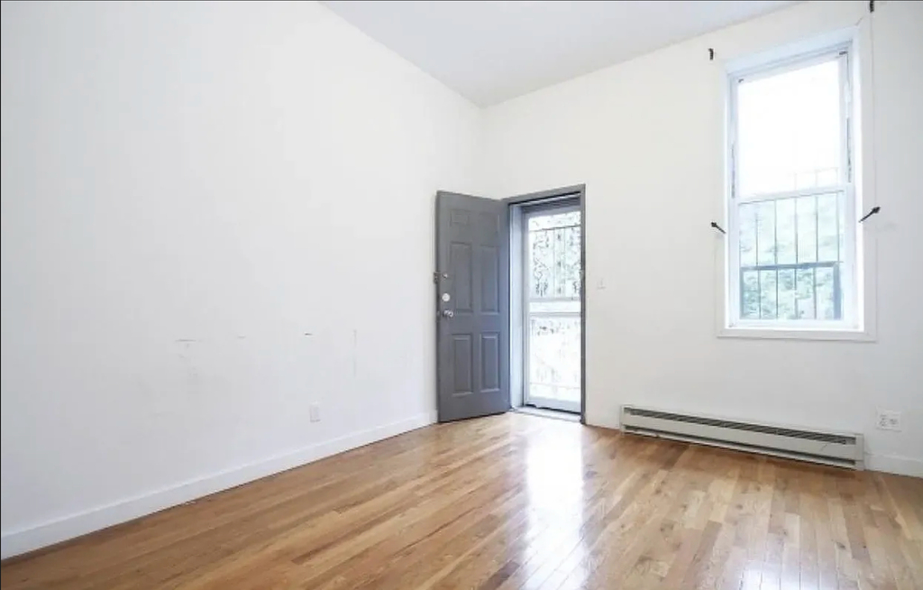 Wyckoff Avenue & Greene Avenue - Photo 6