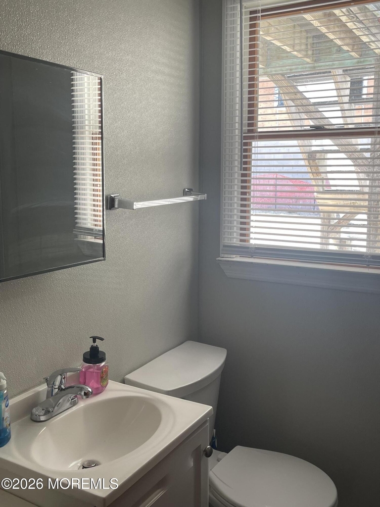 127 Hancock Avenue - Photo 4