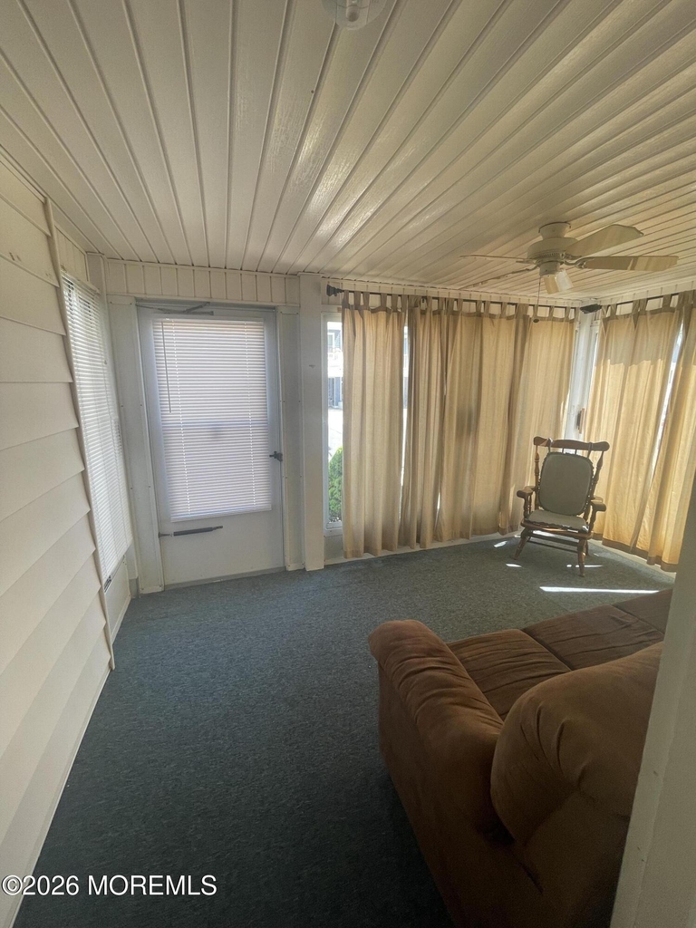 127 Hancock Avenue - Photo 16