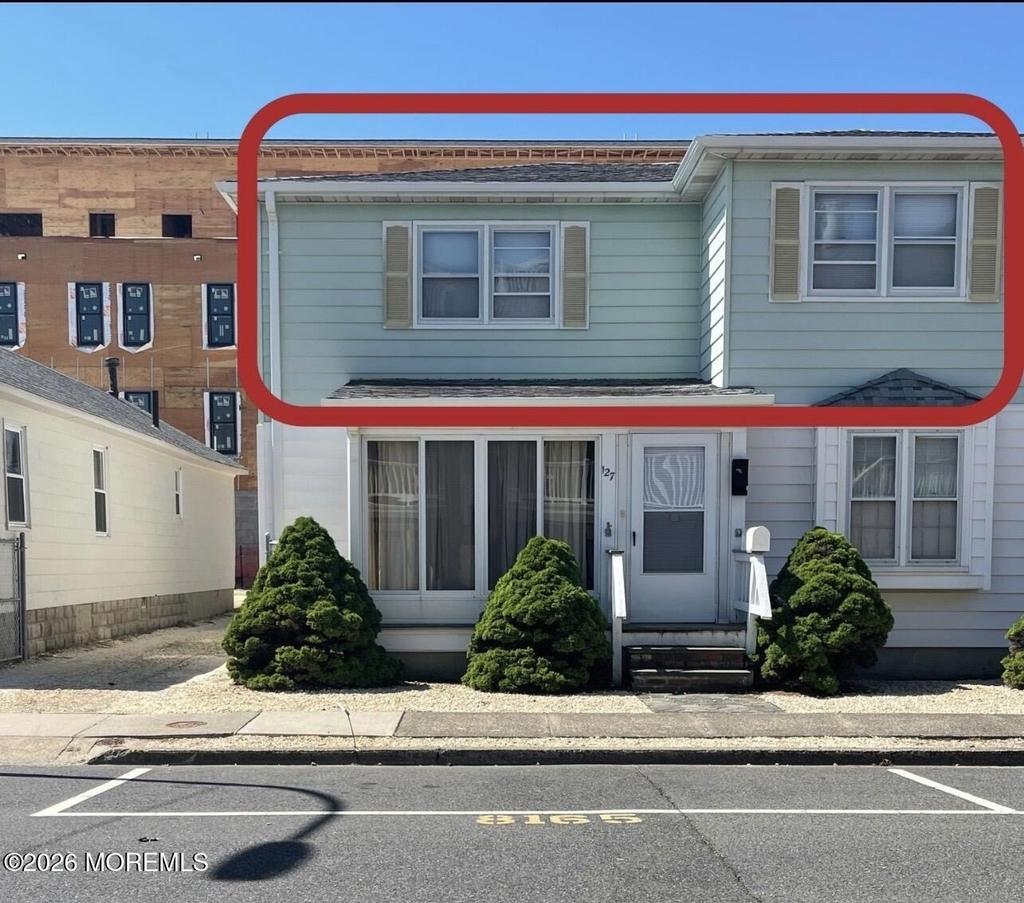 127 Hancock Avenue - Photo 0
