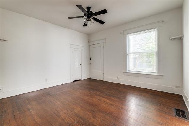 738 Woodlawn Avenue - Photo 2