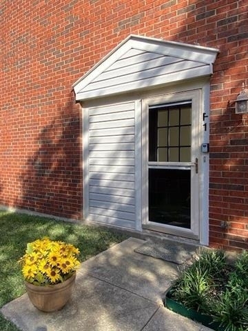 226 Samuel Boulevard - Photo 1