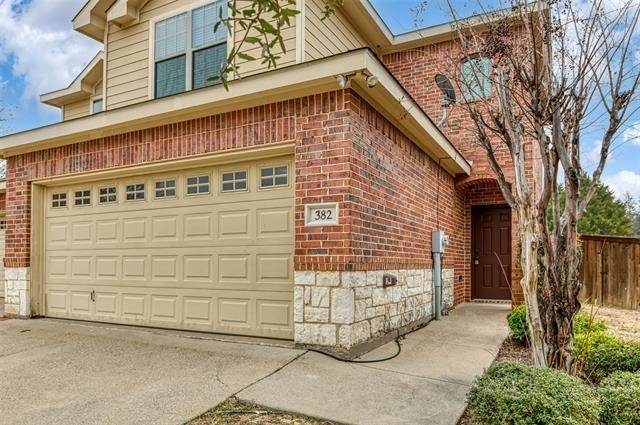 382 Armstrong Lane - Photo 0