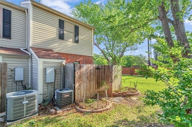 200 Samuel Boulevard - Photo 26