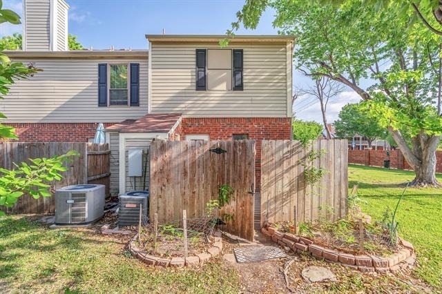200 Samuel Boulevard - Photo 25