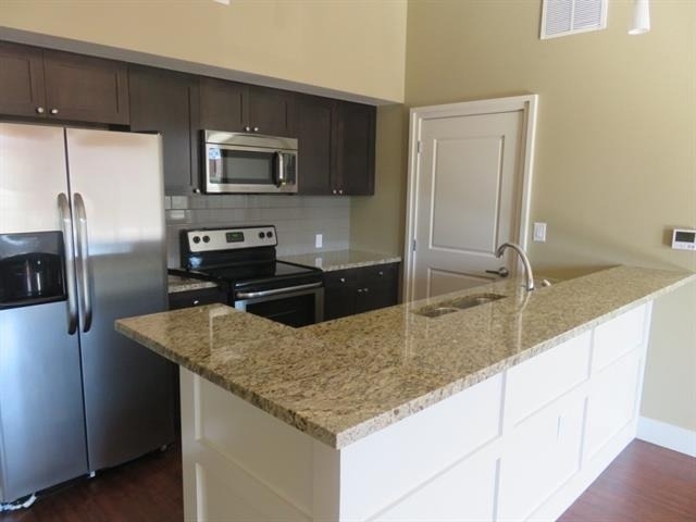 928 Travis Avenue - Photo 6