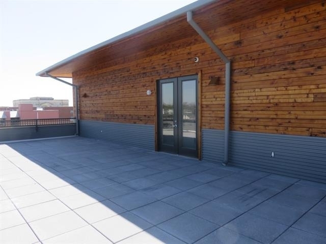 928 Travis Avenue - Photo 2