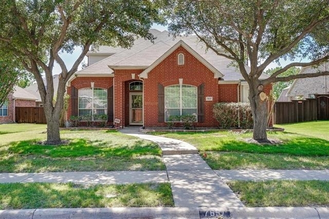 7657 Ravenhill Drive - Photo 0