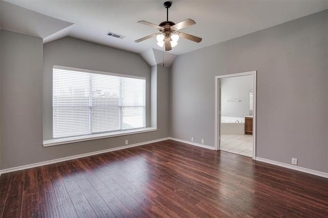 7657 Ravenhill Drive - Photo 3