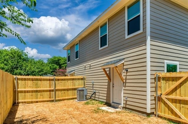 201 S May Street - Photo 20