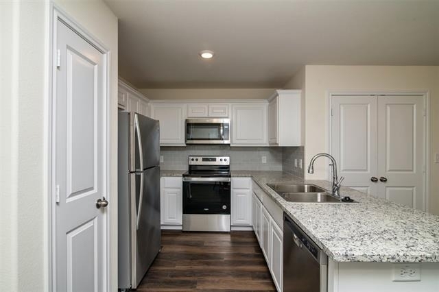 201 S May Street - Photo 10