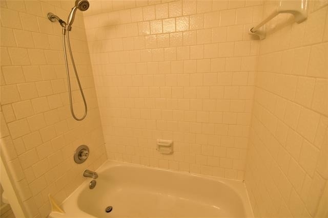 7525 Holly Hill Drive - Photo 9