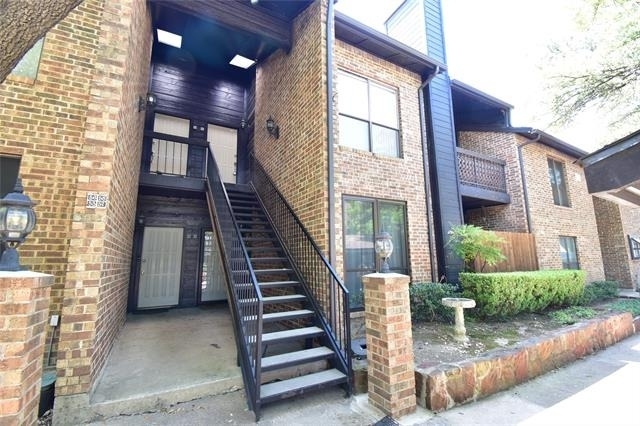 7525 Holly Hill Drive - Photo 0