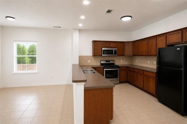 320 Woodgrove Drive - Photo 4