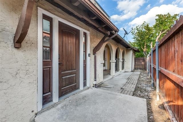 14372 Haymeadow Circle - Photo 3