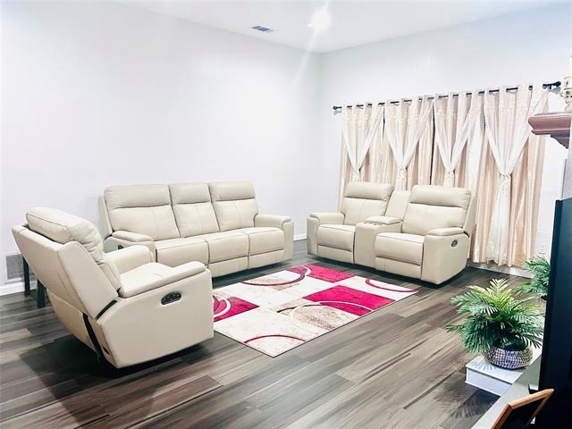 3408 Beech Street - Photo 2