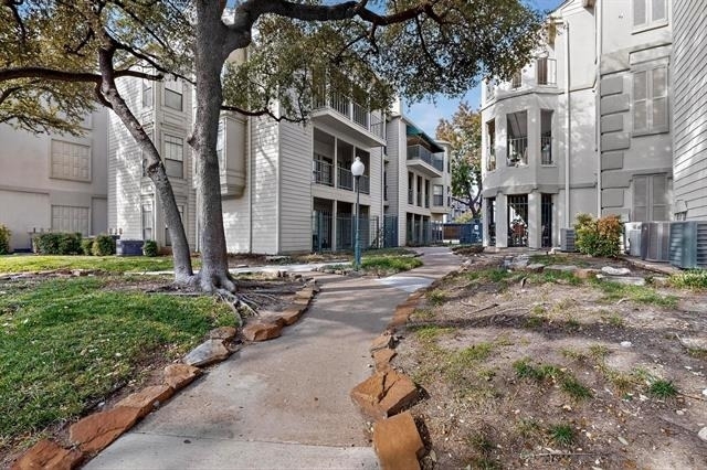 3105 San Jacinto Street - Photo 3