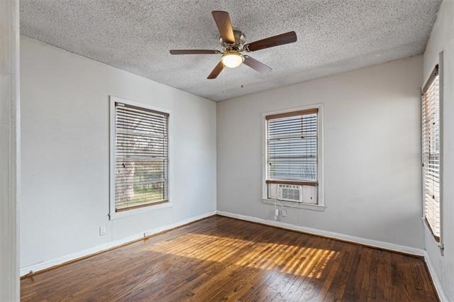 3721 Marks Place - Photo 10