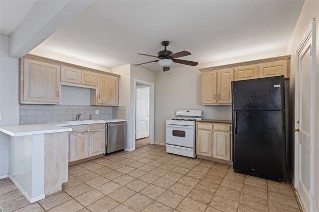 3721 Marks Place - Photo 11