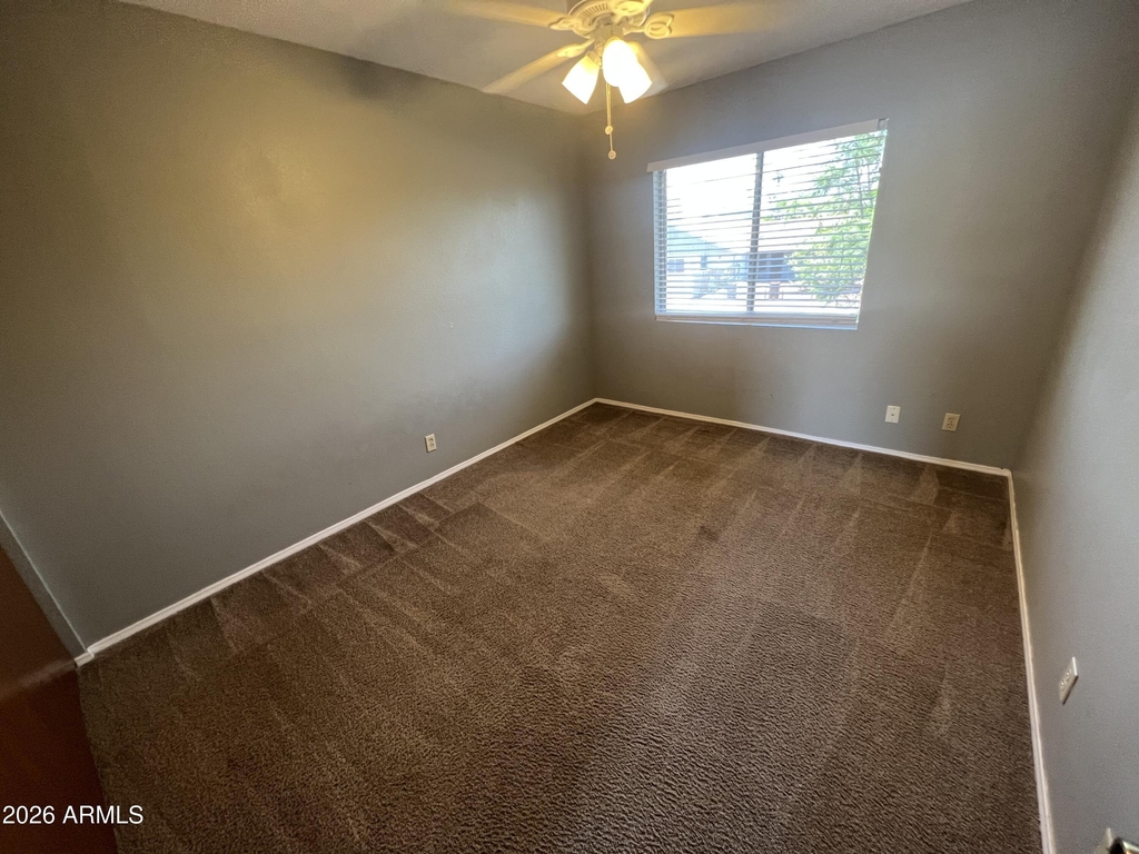 2338 W Lindner Avenue - Photo 18