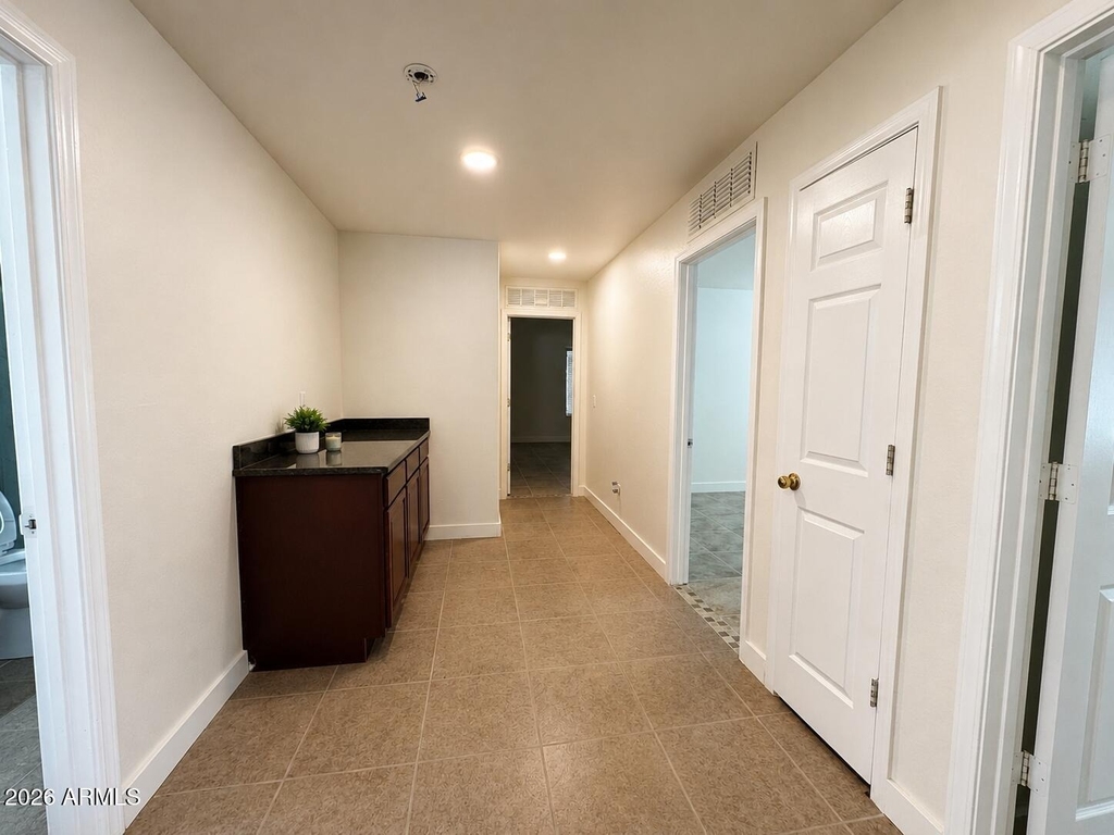 43250 W Estrada Street - Photo 15