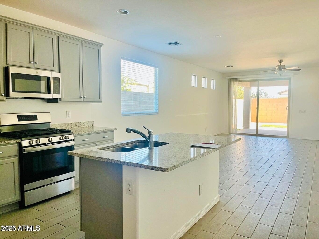 3637 S 57th Lane - Photo 4