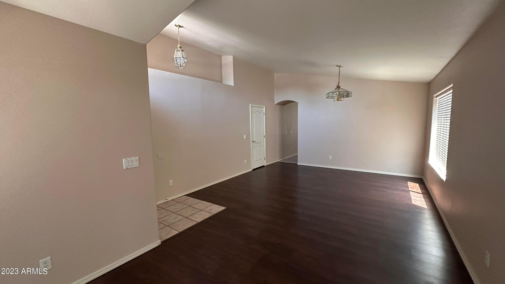 1616 W Kesler Lane - Photo 2
