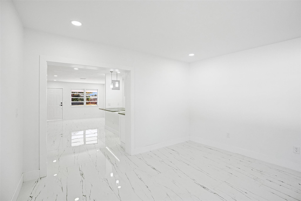 1437 Sw 1st Avenue - Photo 8