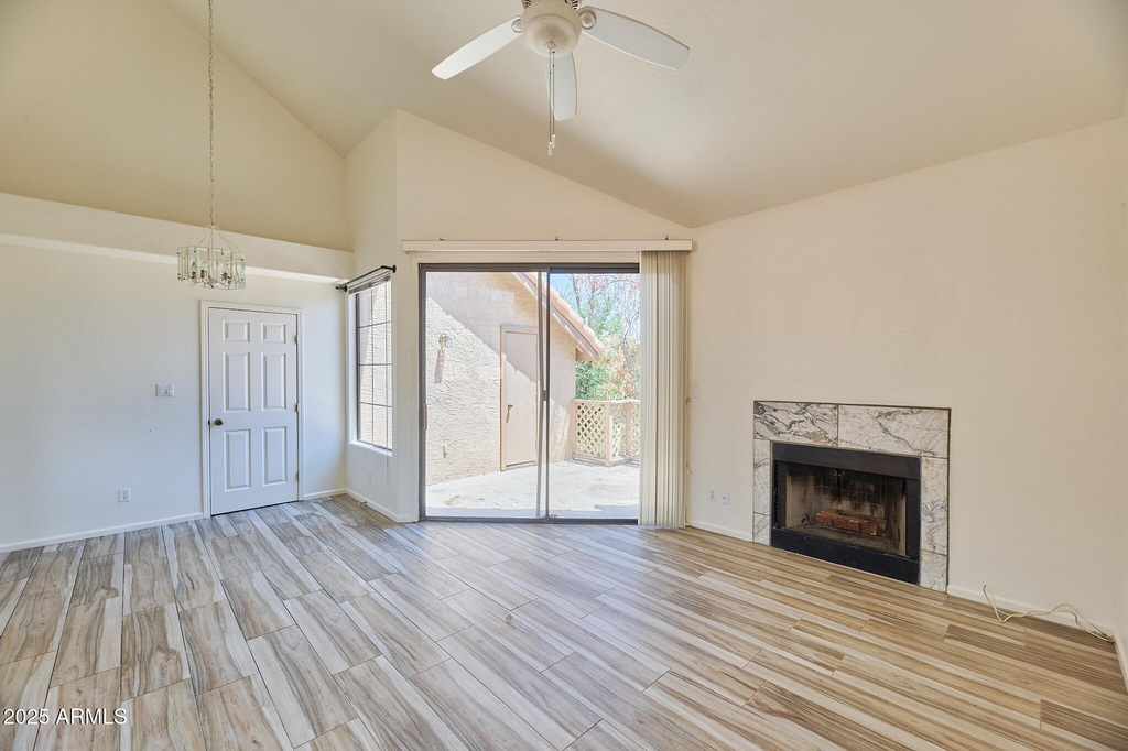 1001 N Pasadena -- - Photo 5