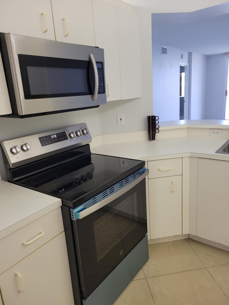 7878 Trent Drive - Photo 9