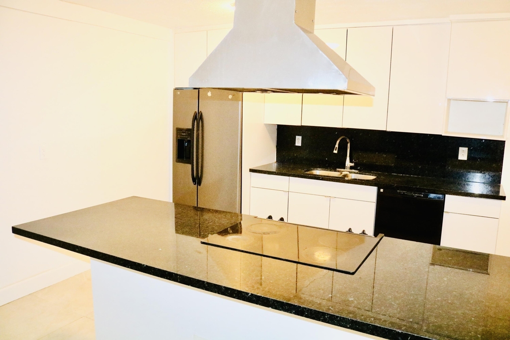 1920 N 65th Way - Photo 3