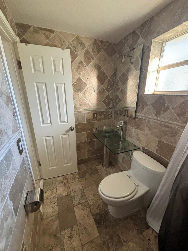 1301 N 12th Court - Photo 9