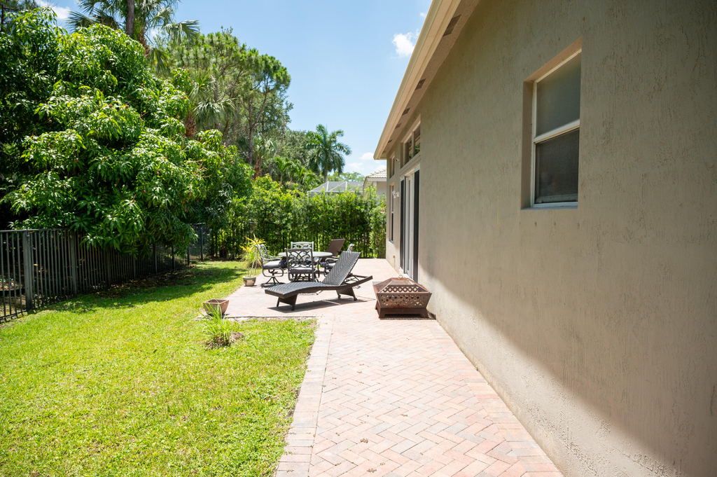 10122 Oak Meadow Lane - Photo 20