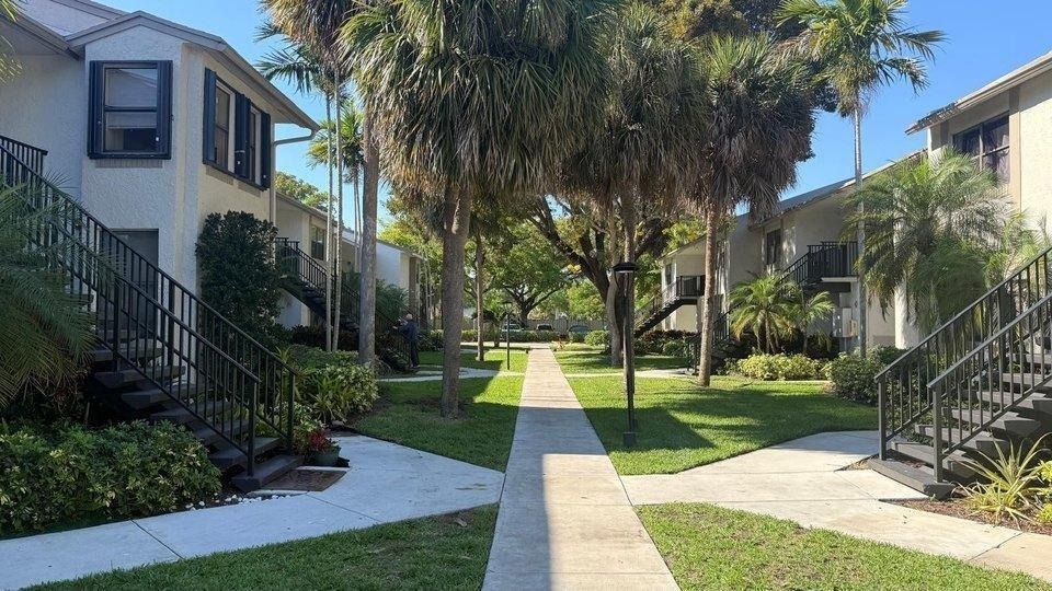 1230 S Military Trail - Photo 4